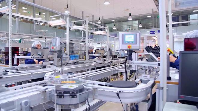 跨界浪潮 家電企業(yè)如何以技術(shù)創(chuàng)新駛?cè)肷镝t(yī)療“藍(lán)?！? class=